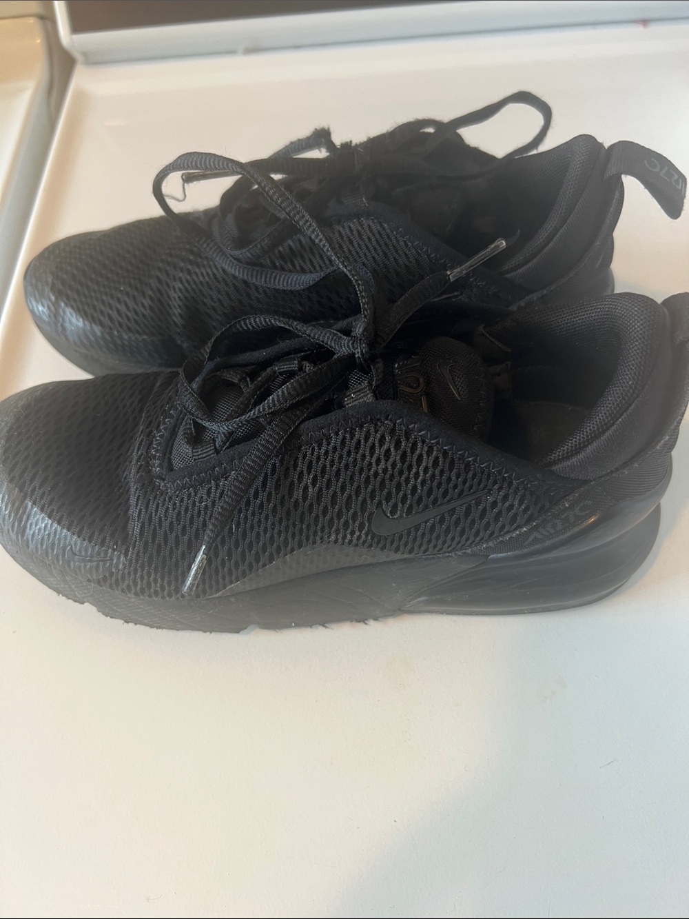 Nike Black Air Max 270